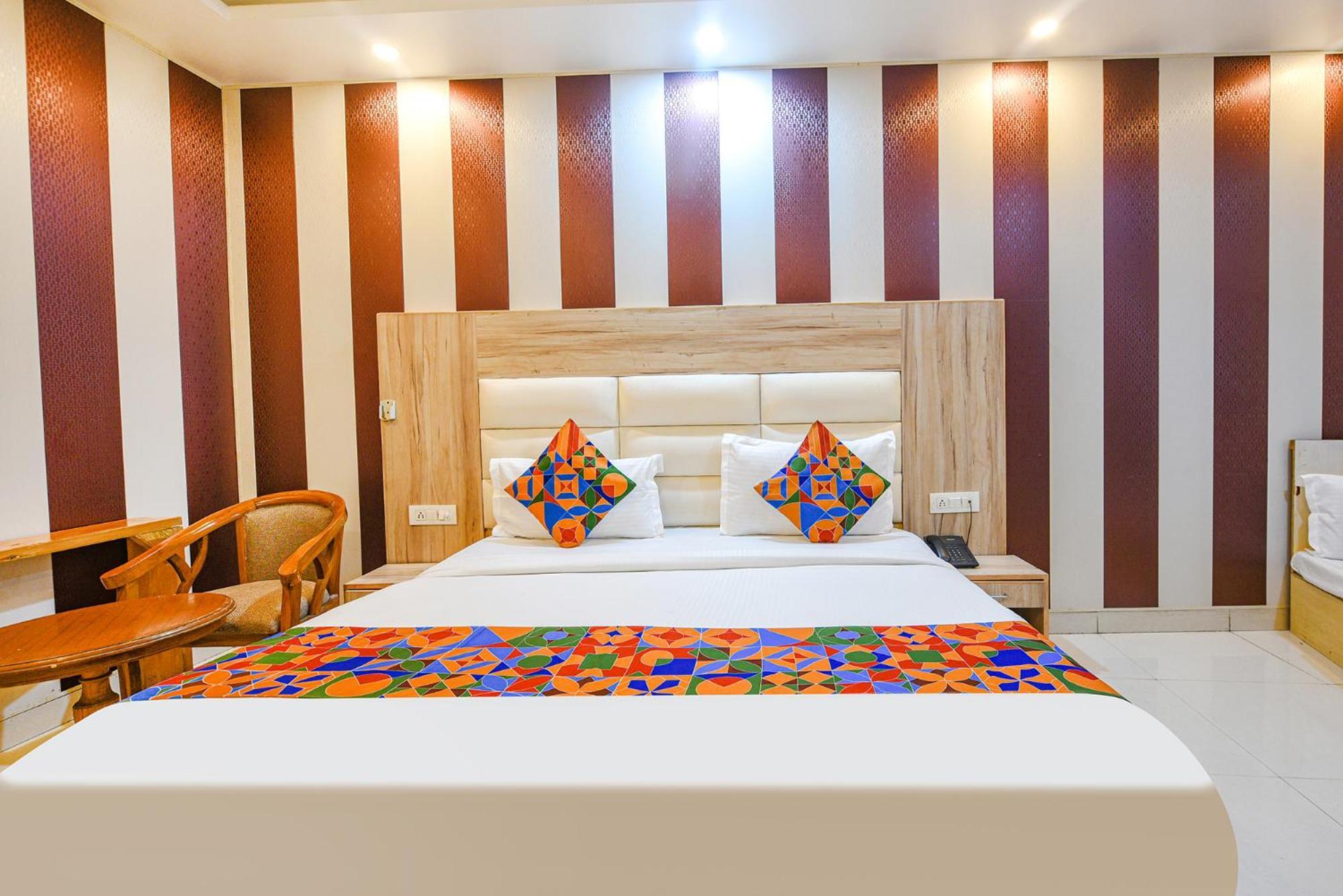 Fabhotel Aman Inn Near Igi Airport Нью-Дели Экстерьер фото